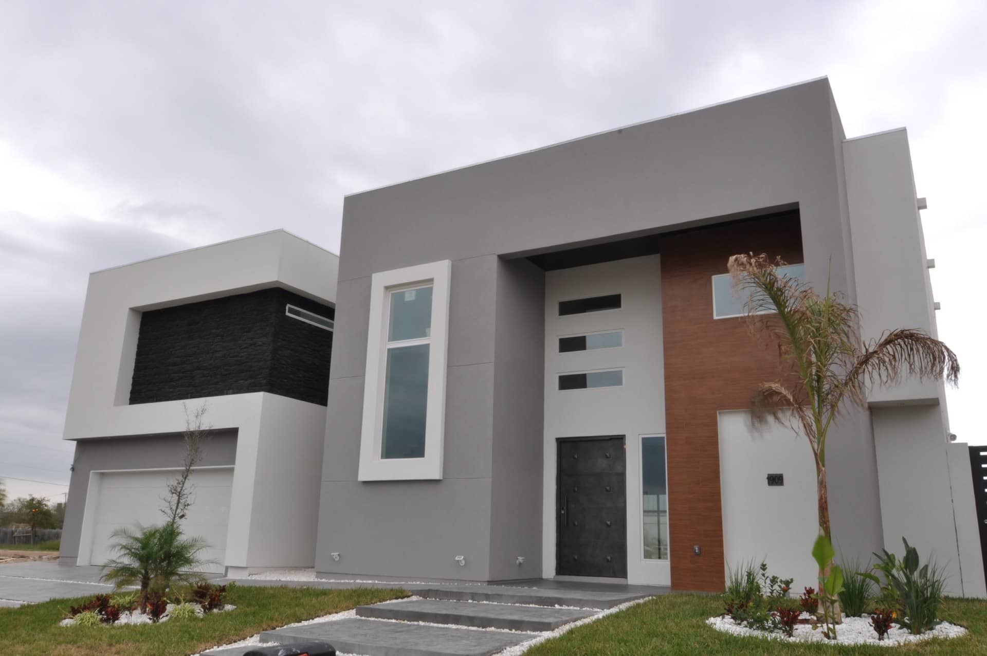 Rocue House by HCD Group.
